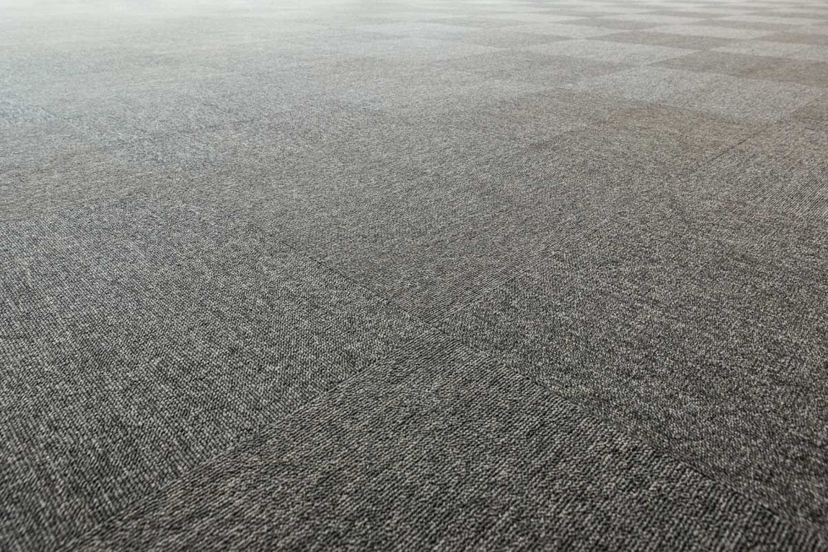 1-Thảm văn ph&ograve;ng gi&uacute;p giữ nhiệt v&agrave; c&aacute;ch &acirc;m hiệu quả