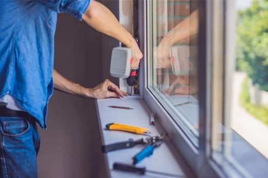 Chống Thấm Cửa Sổ Chung Cư Vào Mùa Mưa